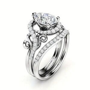 Elegant Halo pear cut white diamond wedding ring set sz 9